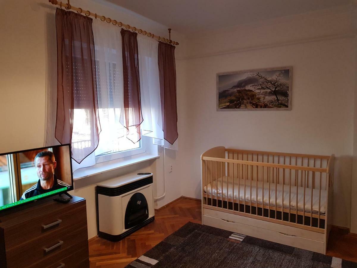 קישקונהלש Lia Apartman מראה חיצוני תמונה